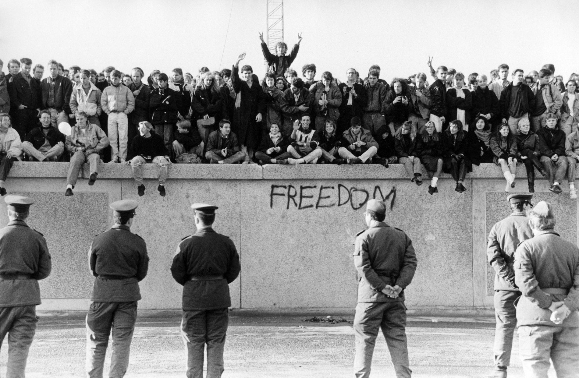 berlin-wall-reference-548158715